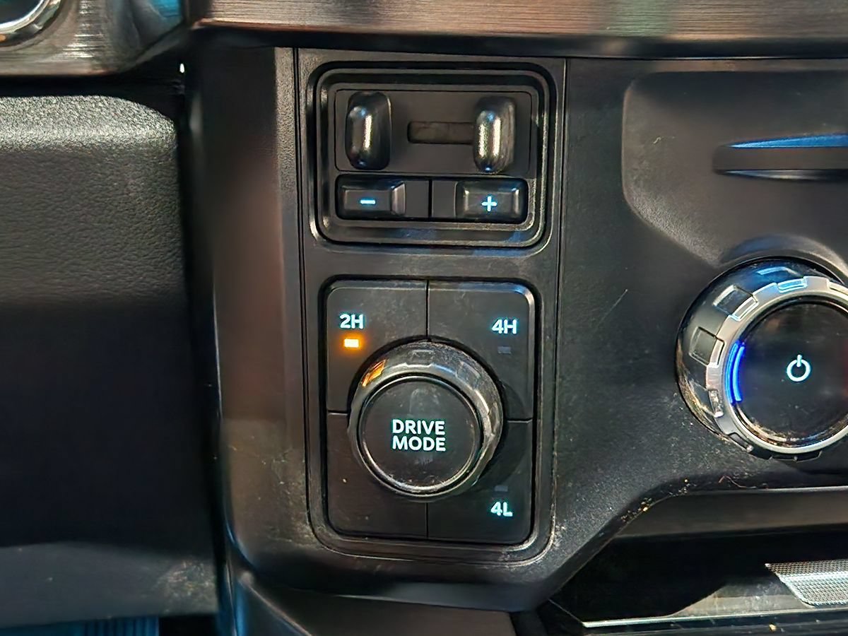 Used 2024 Ford F350 Lariat AWD/4WD image 40