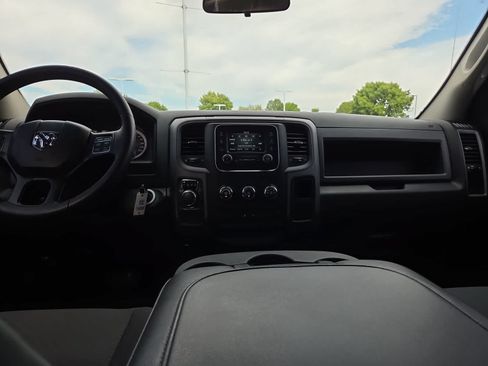 Used 2018 RAM 1500 Express RWD image 18