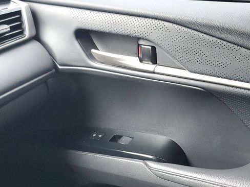 Used 2025 Toyota Camry XSE FWD image 29