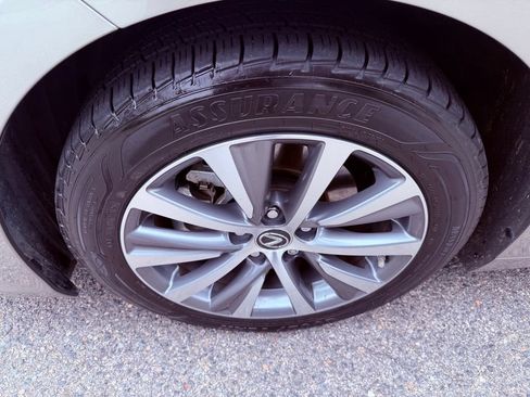 Certified 2021 Lexus ES 300h w/ Premium Package FWD image 15