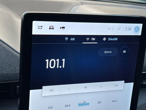 Used 2023 Ford Mustang Mach-E Premium image 19