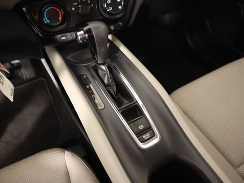 Used 2016 Honda HR-V LX image 7