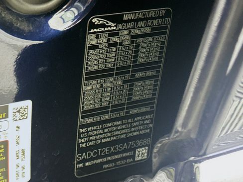 Used 2025 Jaguar F-PACE R-Dynamic S image 12