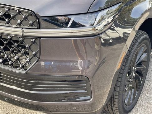 New 2025 Lincoln Navigator L Reserve w/ Jet Appearance Package image 9