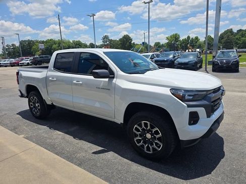 Used 2024 Chevrolet Colorado LT w/ LT Convenience Package III RWD image 7
