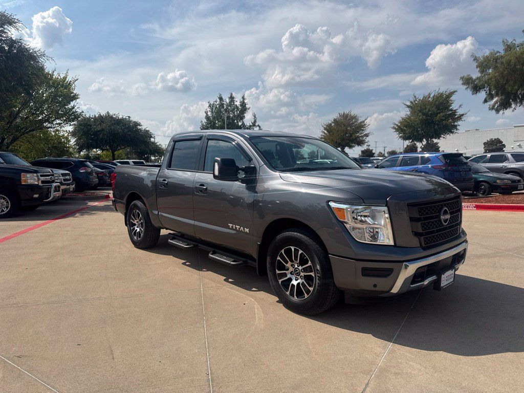 Certified 2024 Nissan Titan SV w/ SV Convenience Package RWD image 7