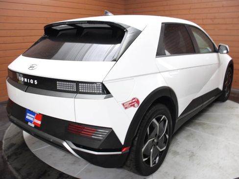 Used 2024 Hyundai Ioniq 5 SEL image 15