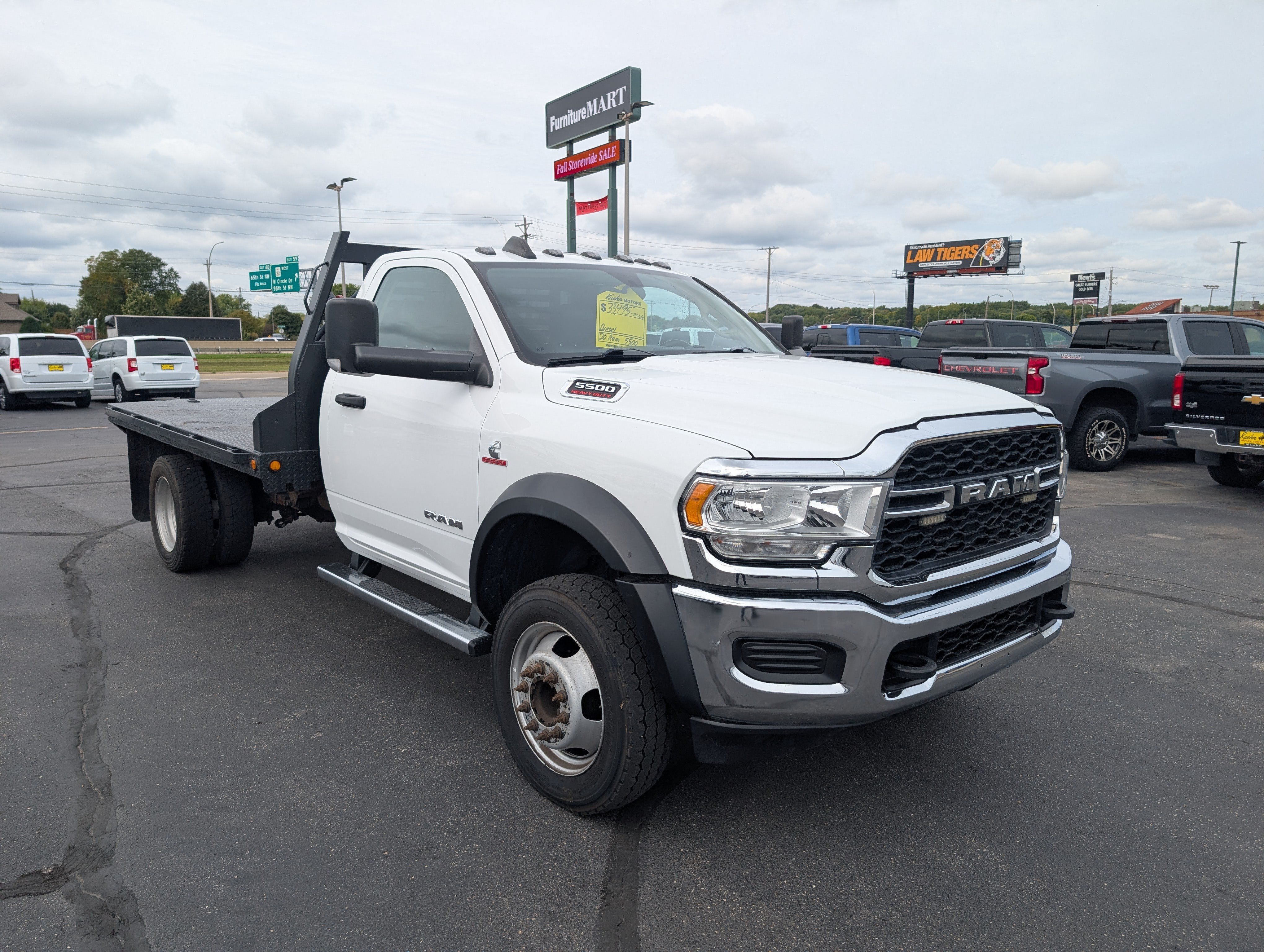 Used 2020 RAM 5500 Tradesman AWD/4WD image 2