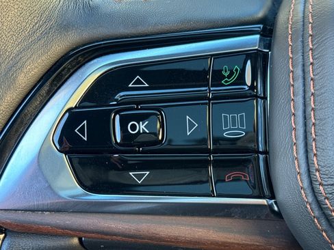 Used 2023 Jeep Grand Cherokee L Summit w/ Advanced Protech Group IV image 29