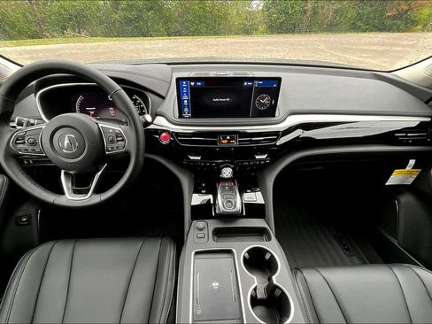 Used 2025 Acura MDX FWD image 2
