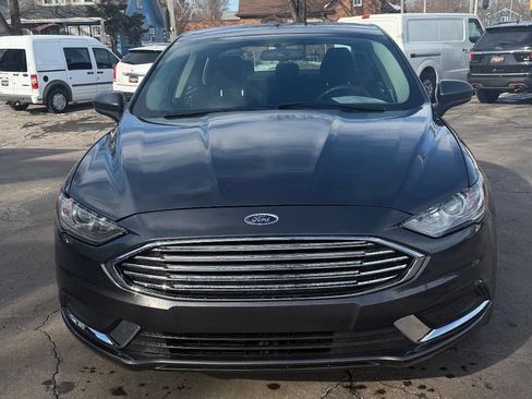 Used 2018 Ford Fusion SE image 6