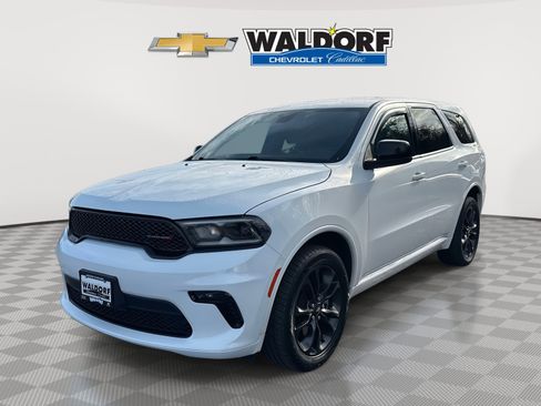 Used 2021 Dodge Durango SXT image 3