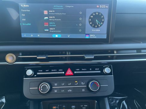 Used 2025 Hyundai Santa Cruz SE image 19