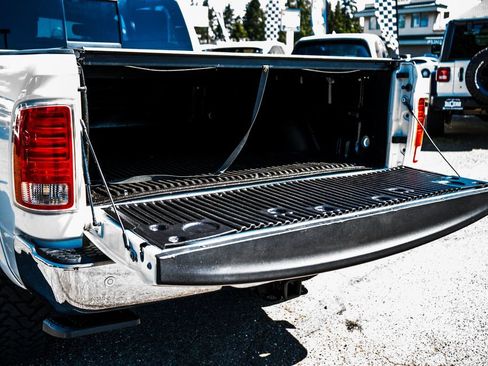 Used 2018 RAM 2500 Laramie AWD/4WD image 16