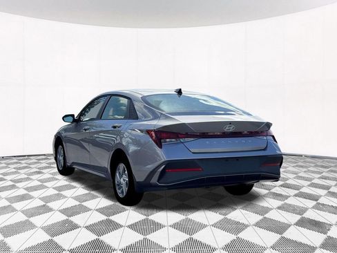 New 2026 Hyundai Elantra SE image 7