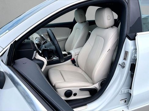 Used 2022 Mercedes-Benz CLA 250 image 24