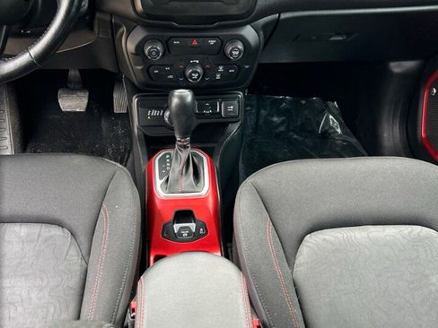 Used 2018 Jeep Renegade Trailhawk w/ Cold Weather Group II image 14