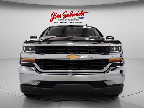 Used 2018 Chevrolet Silverado 1500 LT image 2