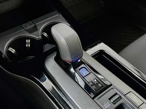 Used 2026 Toyota Prius SE image 25