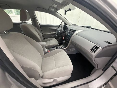 Used 2010 Toyota Corolla FWD image 12