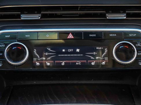 Used 2023 Genesis GV80 3.5T image 13