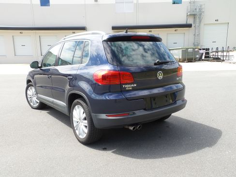 Used 2015 Volkswagen Tiguan SEL FWD image 3