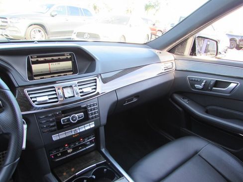 Used 2014 Mercedes-Benz E 350 Sedan image 11