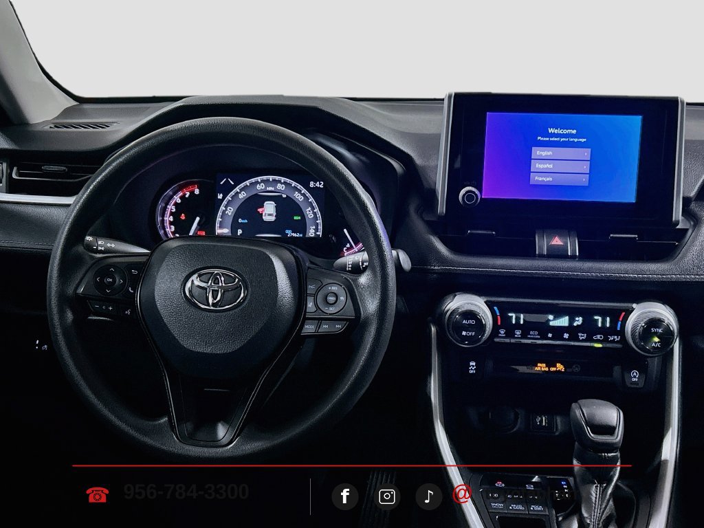 Used 2024 Toyota RAV4 XLE AWD/4WD image 19