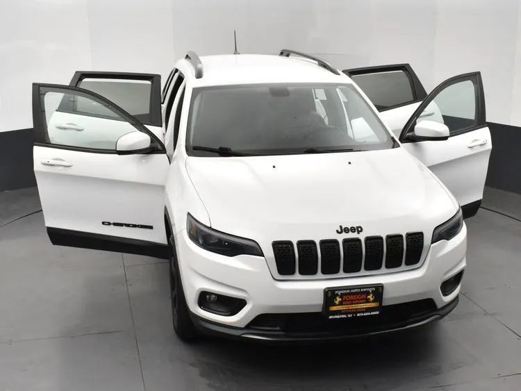 Used 2020 Jeep Cherokee Latitude Plus AWD/4WD image 10