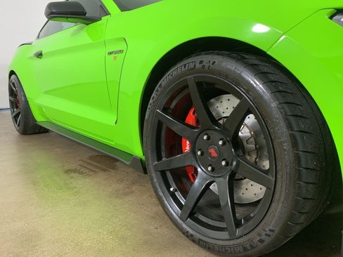 Used 2016 Ford Mustang Shelby GT350R w/ GT350R Equipment Group 920A image 6