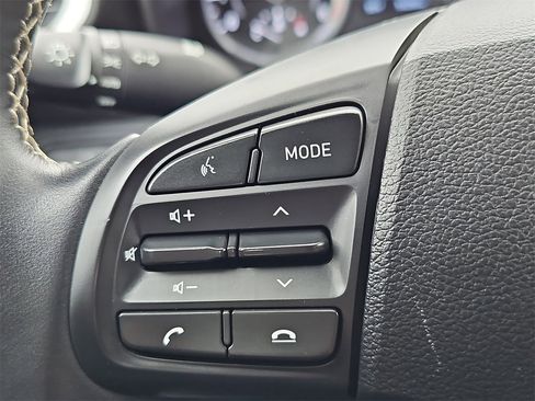 Used 2022 Hyundai Venue Limited w/ Cargo Package image 17