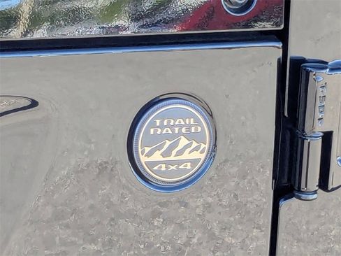 Used 2021 Jeep Wrangler Unlimited Rubicon w/ Dual Top Group image 12