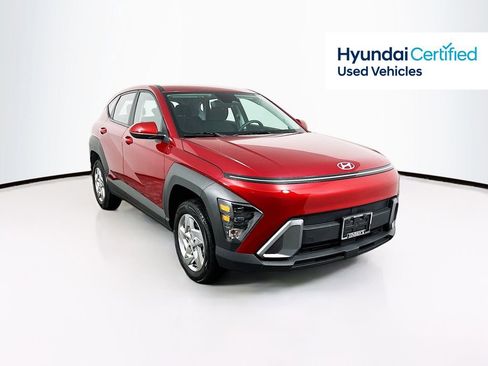 Certified 2025 Hyundai Kona SE image 1