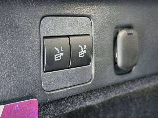 Used 2025 Lexus RX 350h w/ Accessory Package AWD/4WD image 13