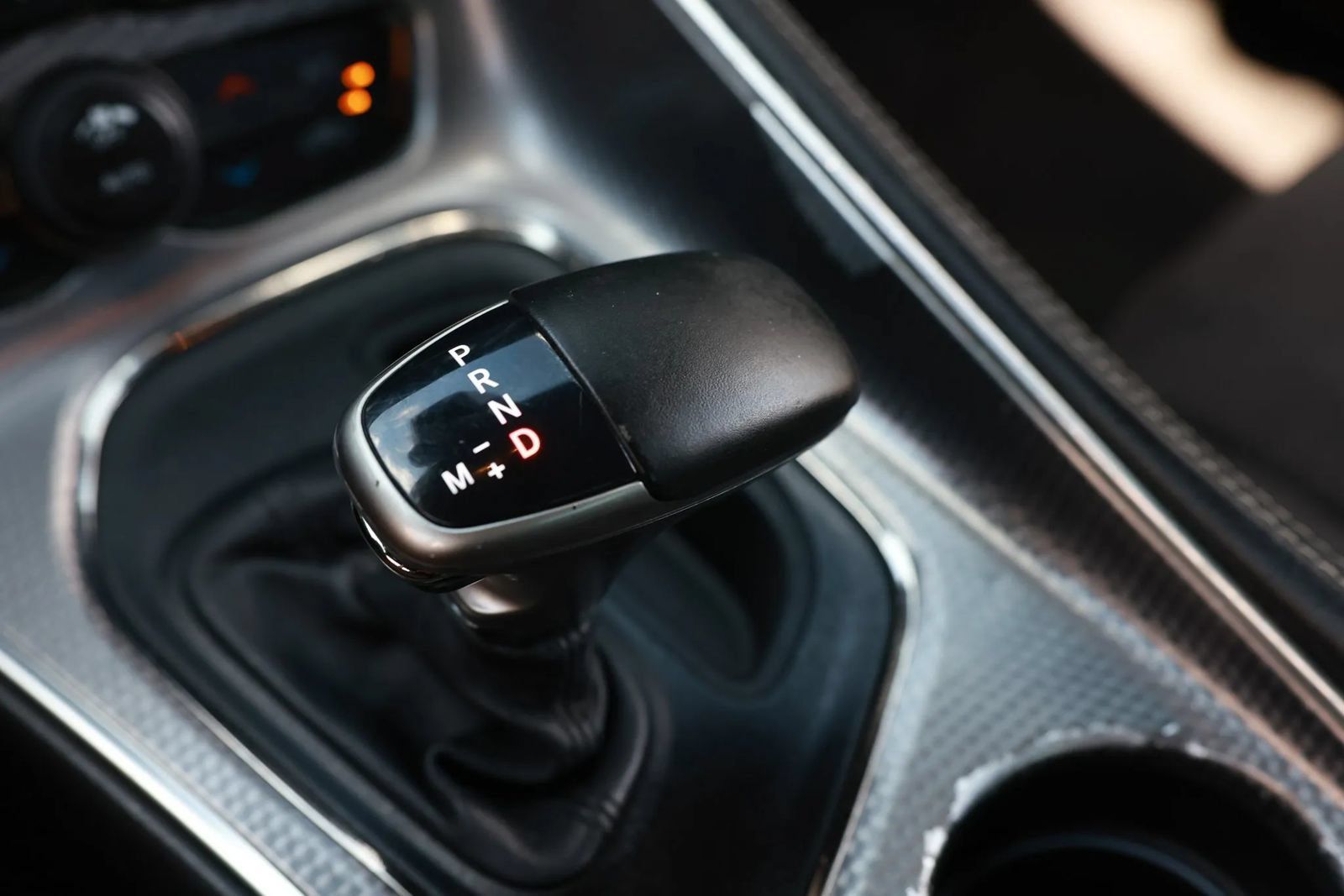 Used 2015 Dodge Challenger SRT Hellcat RWD image 37