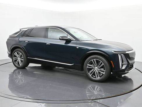 New 2025 Cadillac Lyriq Luxury image 7