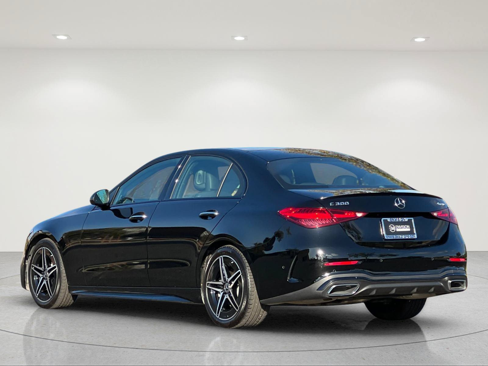 Used 2025 Mercedes-Benz C 300 4MATIC Sedan image 3