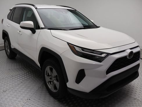 Used 2024 Toyota RAV4 XLE FWD image 6