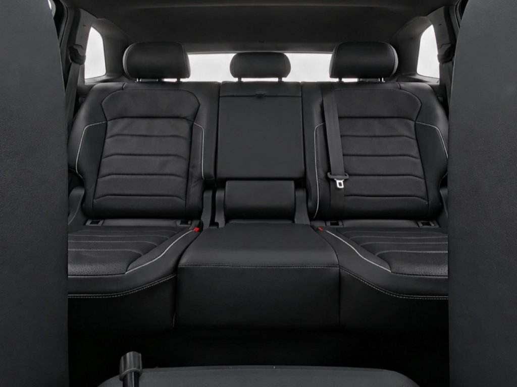 Certified 2023 Volkswagen Tiguan SEL R-Line AWD/4WD image 26
