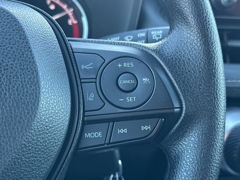 Used 2025 Toyota RAV4 LE image 37