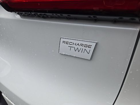 Certified 2023 Volvo C40 P8 Recharge Plus w/ Climate Package image 7