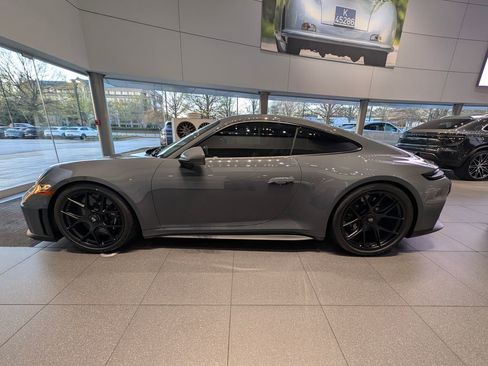 New 2026 Porsche 911 GT3 image 2