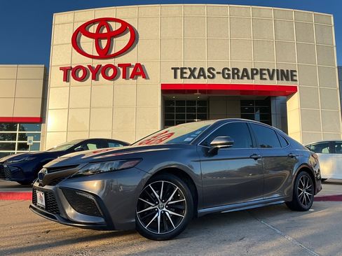 New 2026 Toyota Camry SE image 2