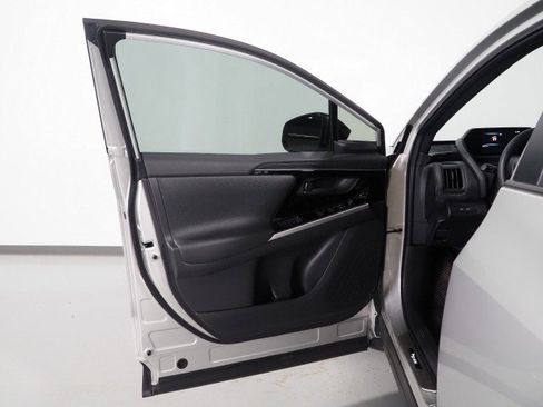 Used 2025 Toyota bZ4X XLE w/ Weather Package image 38