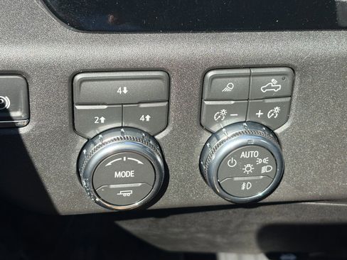 New 2026 GMC Sierra 3500 SLE w/ SLE Value Package image 12