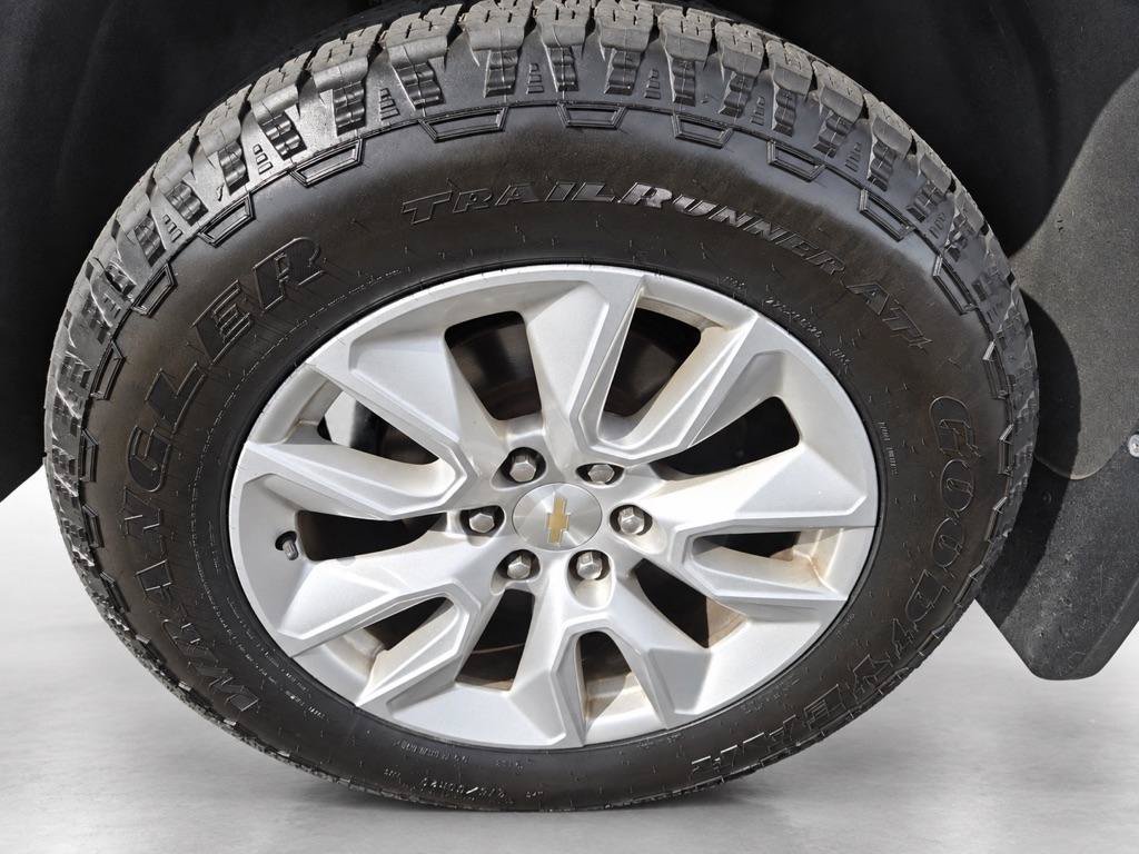 Used 2021 Chevrolet Silverado 1500 Custom AWD/4WD image 16
