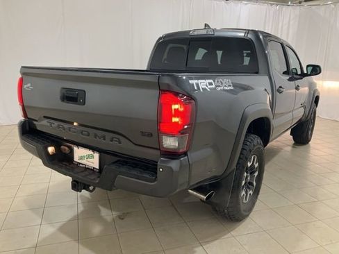 Used 2019 Toyota Tacoma TRD Off-Road w/ Technology Package image 5