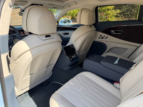 New 2026 Bentley Flying Spur Plug-In Hybrid image 41