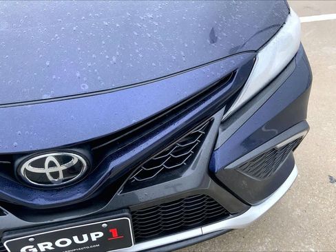 Used 2022 Toyota Camry XSE image 28