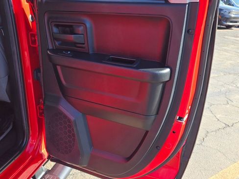 Used 2014 RAM 1500 Express image 9
